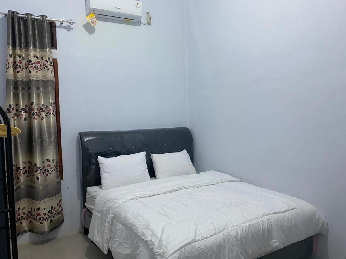 Khalisa Home Syariah Pontianak Eksteriør billede